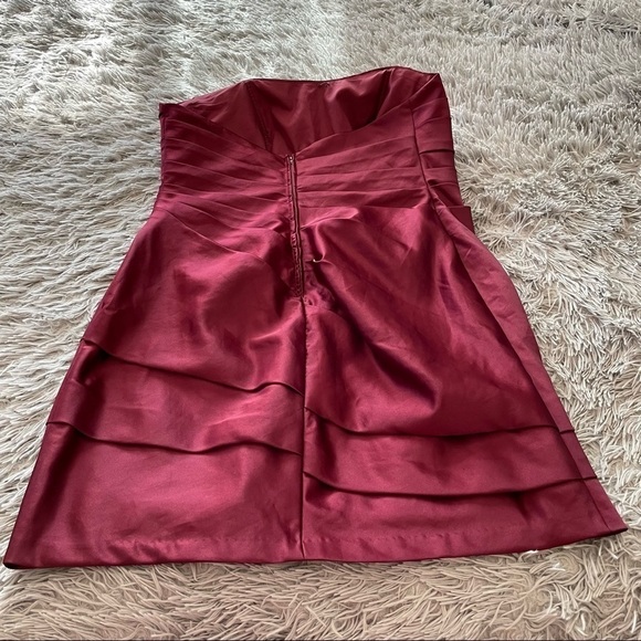 NWT David’s Bridal Short Pleated Satin Strapless Dress Style F14212 Wine Size 18 - Picture 15 of 15
